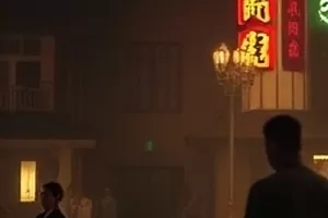《云端旧信》剧集封面，老式信纸与窗边台灯